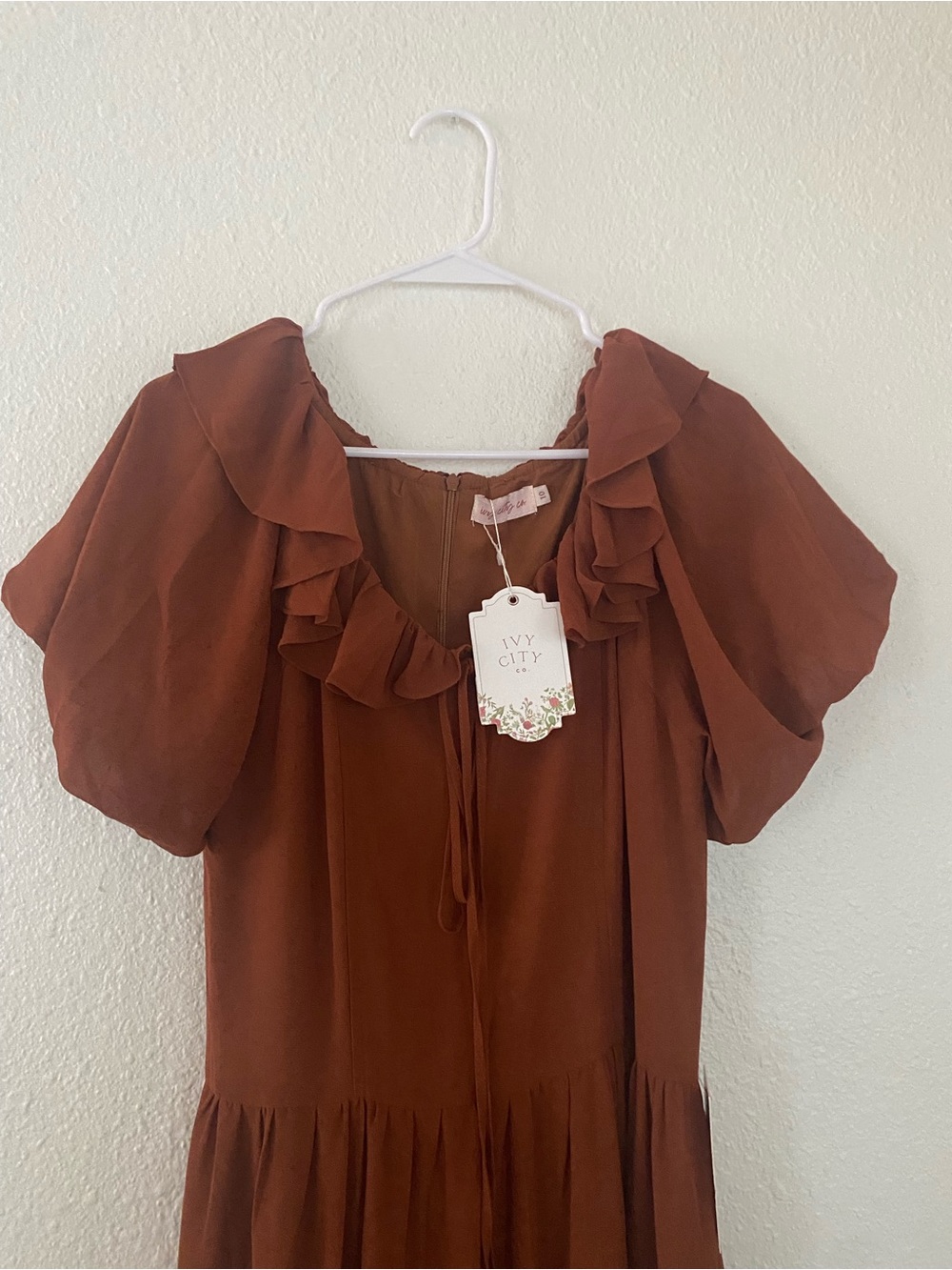 NWT Ivy City Co Billie Maxi Dress in Amber Chiffon 10